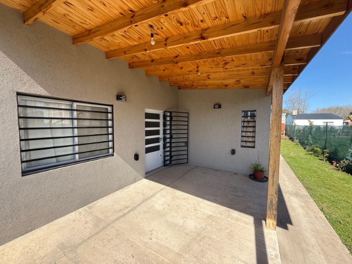 Foto de Casa 1 dormitorio Con pileta. - Calle 60 e/ Las Tropas y 135, Barrio, imagen 4