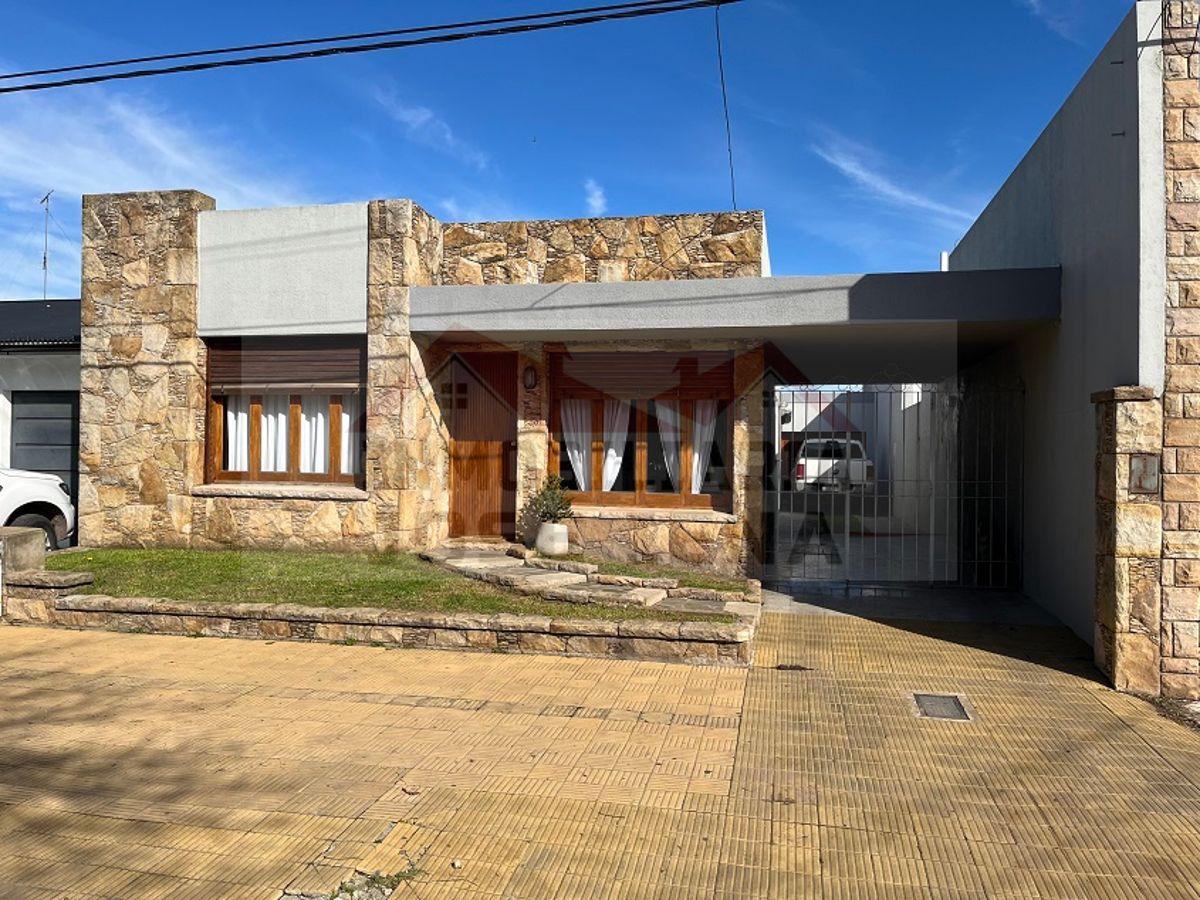 Foto de Casa 3 dormitorios - A una cuadra del Céntro de la Ciudad - General, imagen 3