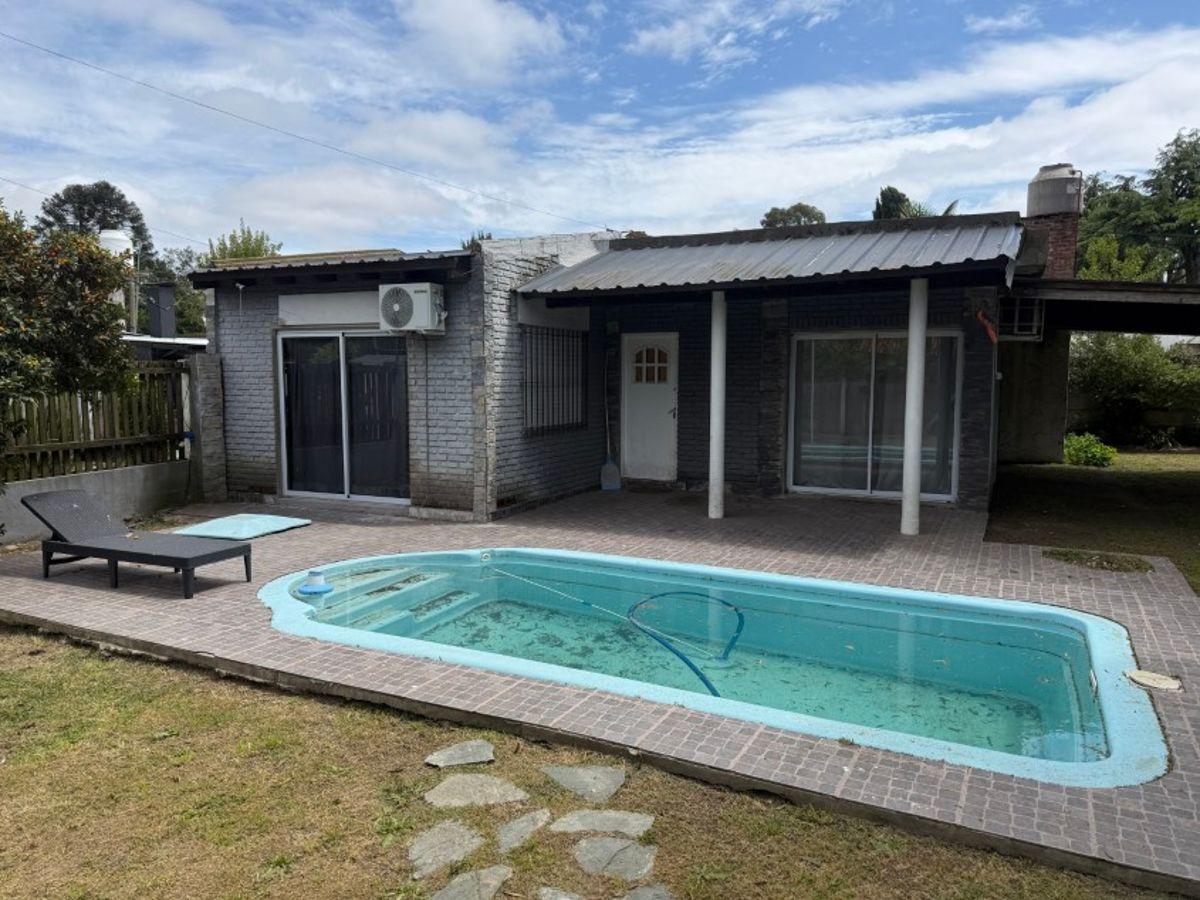 Foto de Casa 2 dormitorios con pileta y amueblada. Calle 139 e/ 70 y 72, B. La, imagen 2