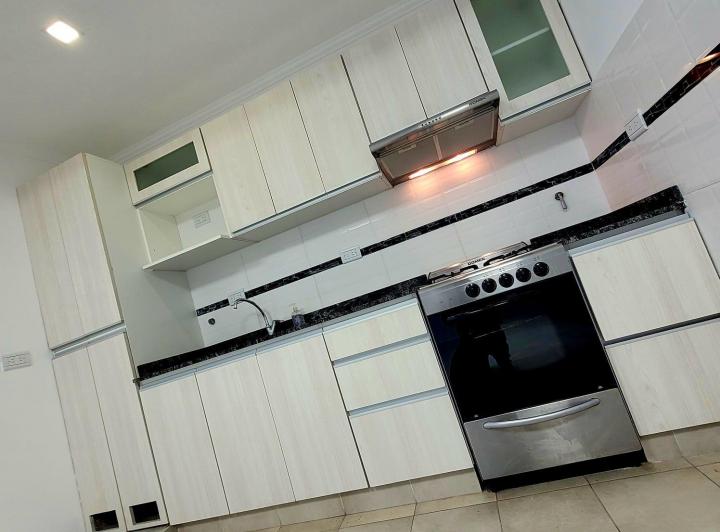 Imponente Casa en Urbanización Cielos del Sur 5