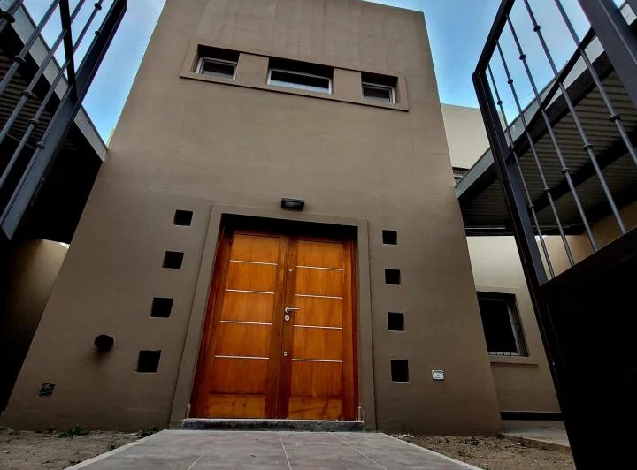 Imponente Casa en Urbanización Cielos del Sur 1