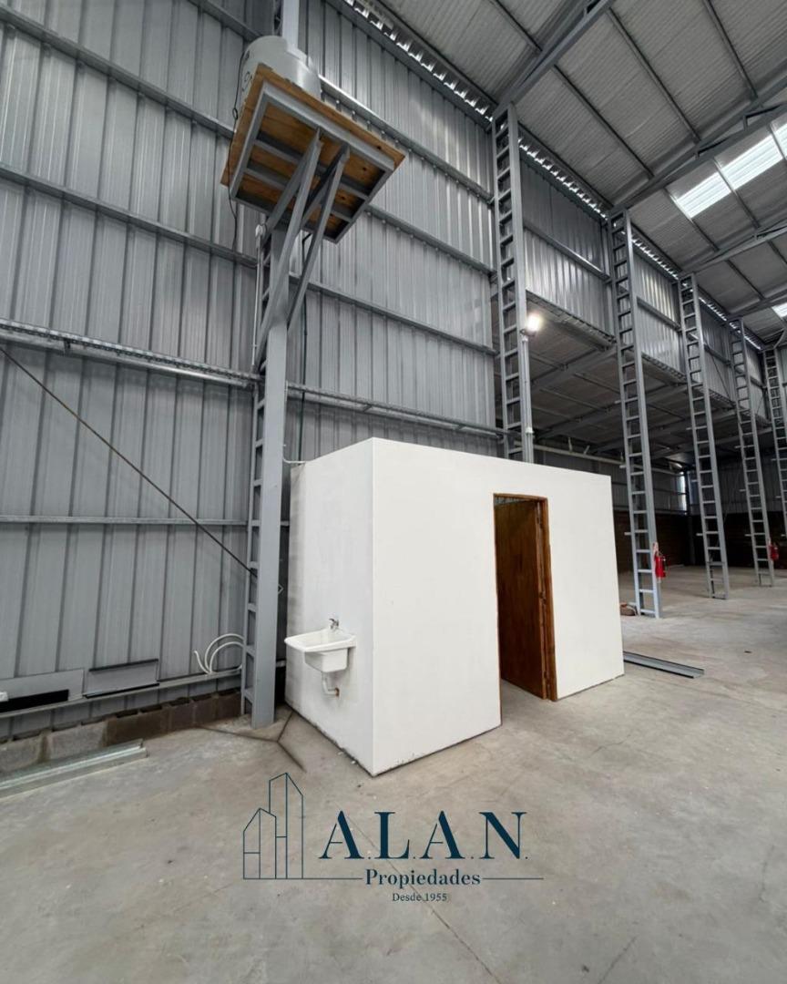 Foto de GALPON 1240 M2 A ESTRENAR, imagen 2