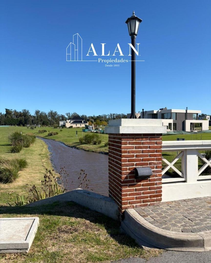 LOTE DE TERRENO 680 M2