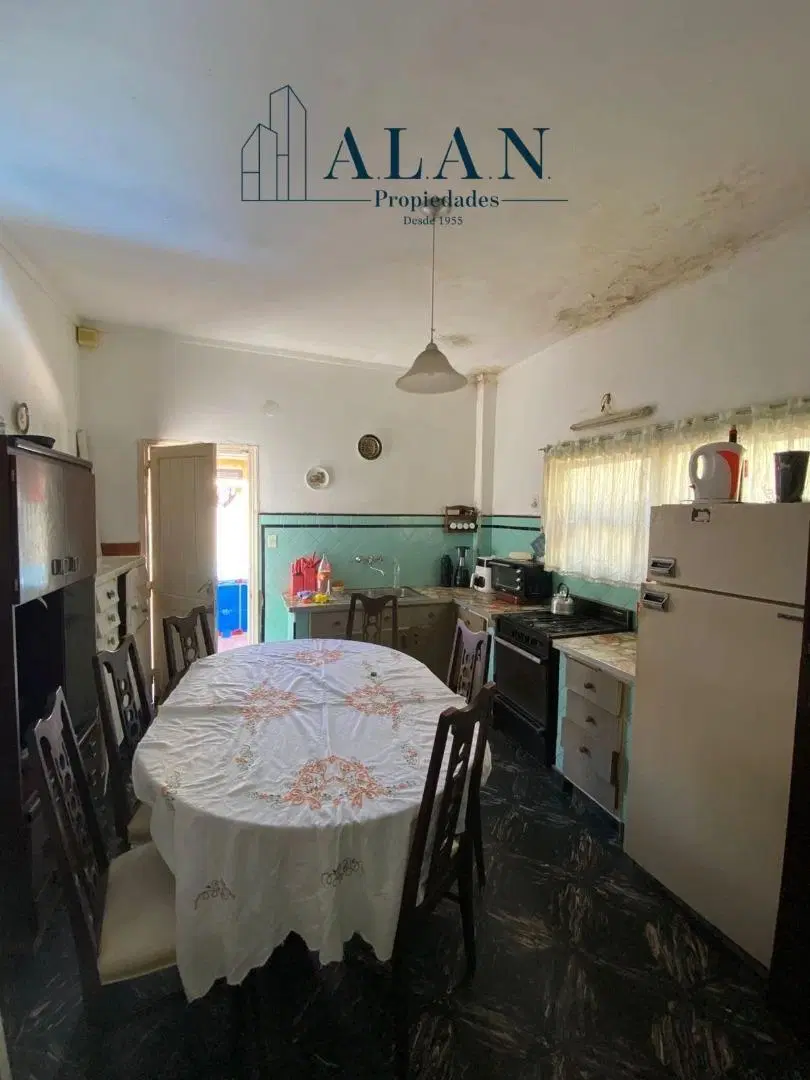 CASA 3 AMB + DEPTO 2 AMB EN BLOCK 2