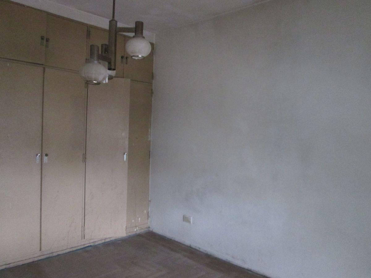 Foto de PISO UNICO 3 AMB. (1ero x escalera) patio terraza propia, imagen 4