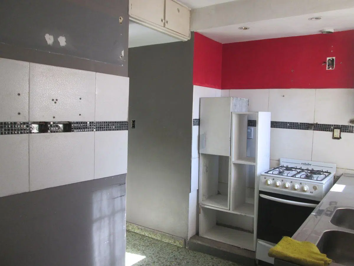 PISO UNICO 4 AMB. + DEP.SERV. TZA. (FALTA PINTURA) 3