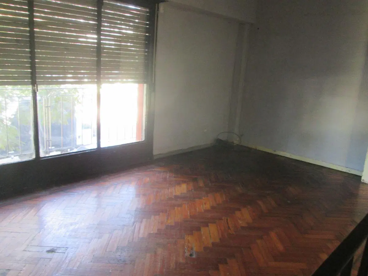 PISO UNICO 4 AMB. + DEP.SERV. TZA. (FALTA PINTURA) 1