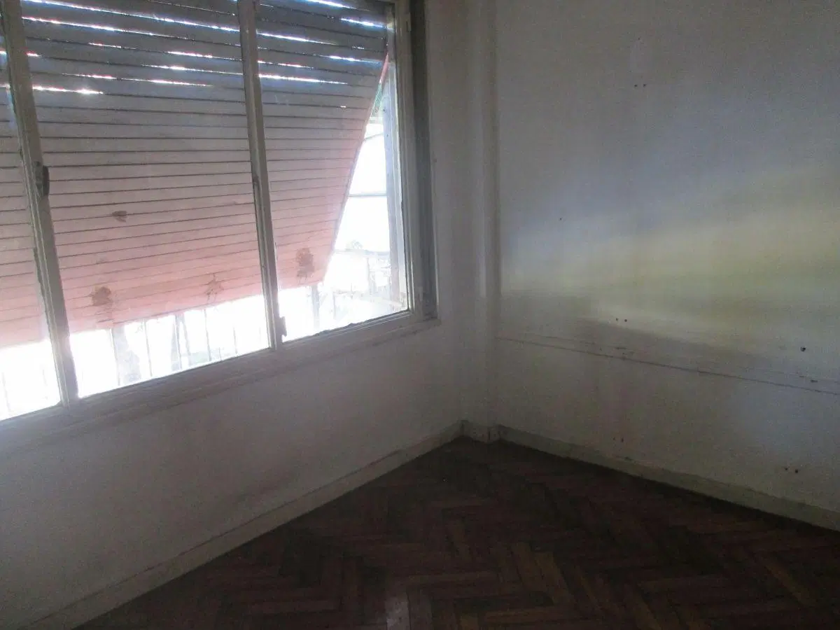 PISO UNICO 4 AMB. + DEP.SERV. TZA. (FALTA PINTURA) 4