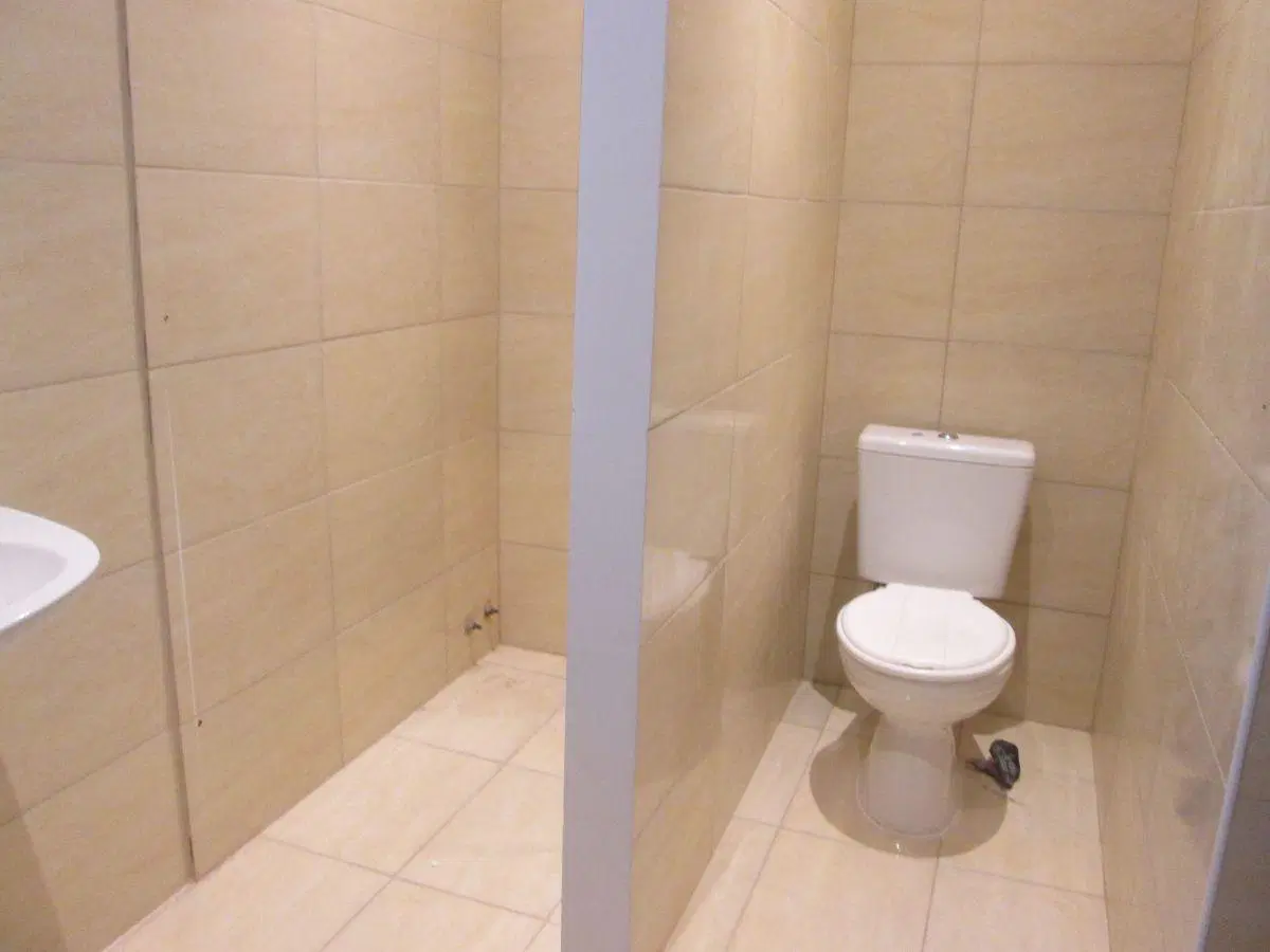 p.h. 3 amb. para uso profesional y/o comercial exclusivamente 8