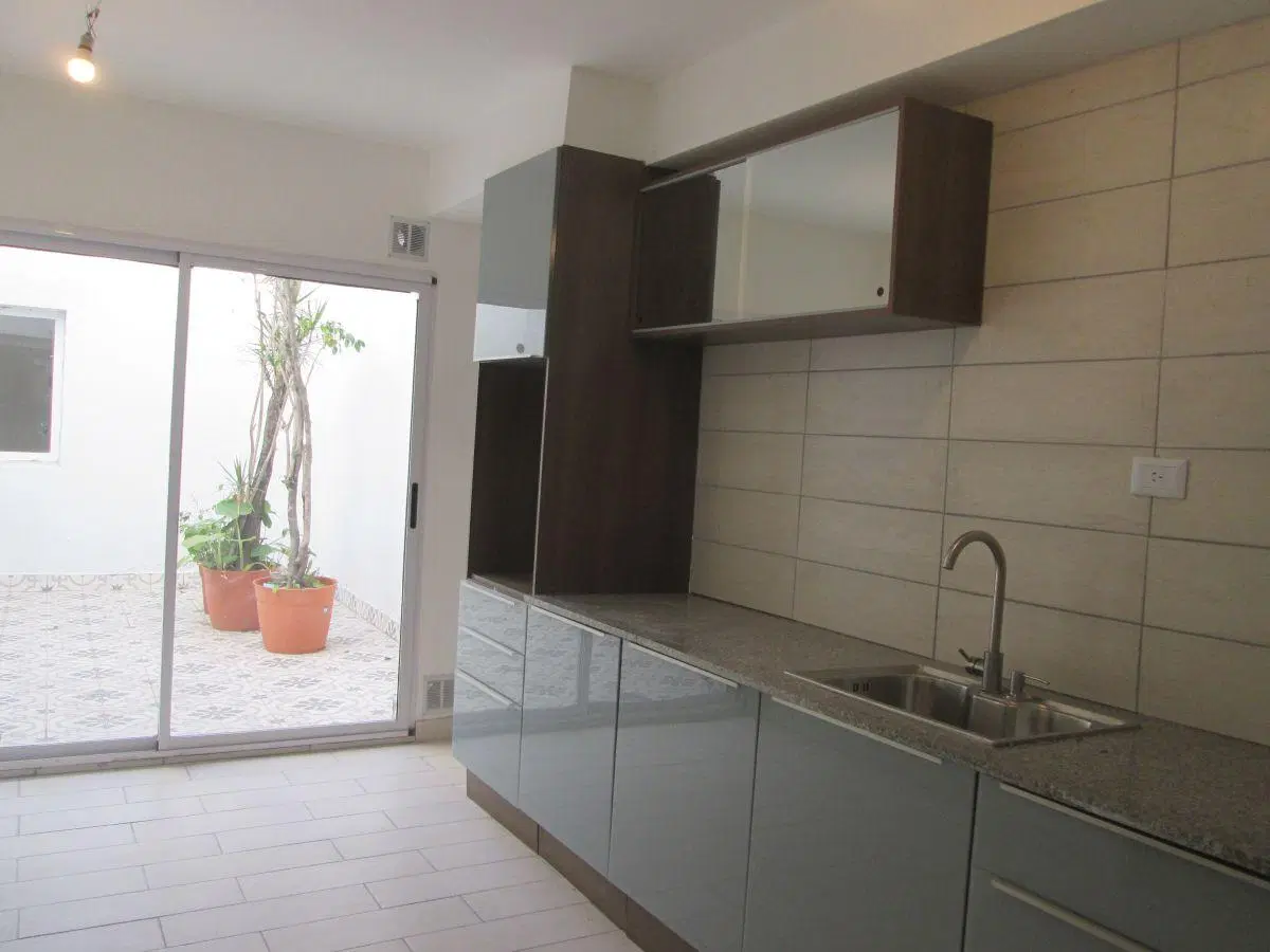 CASA P.H. 3AMB.. A ESTRENAR CON LOCAL AL FRENTE 3