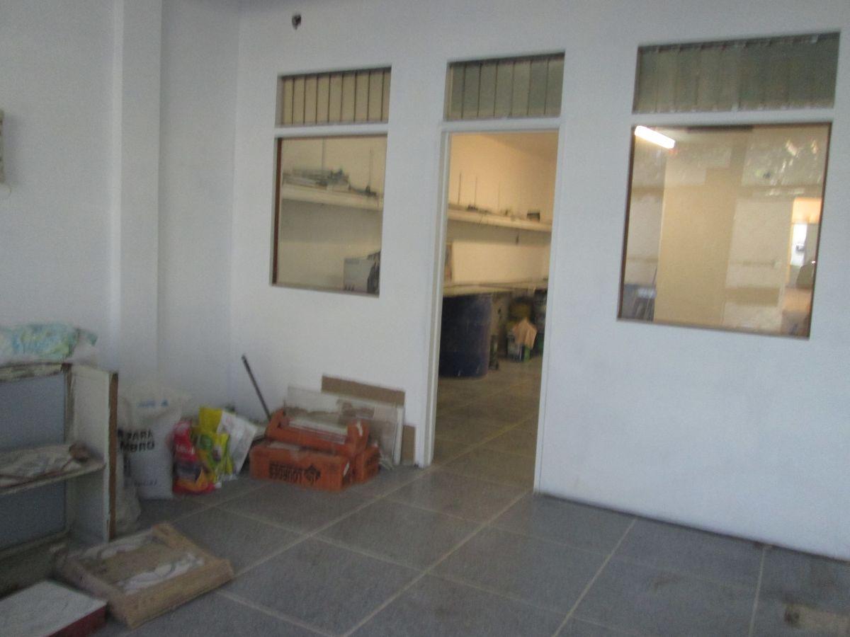 Foto de local 45 mts2 zona comercial, imagen 3