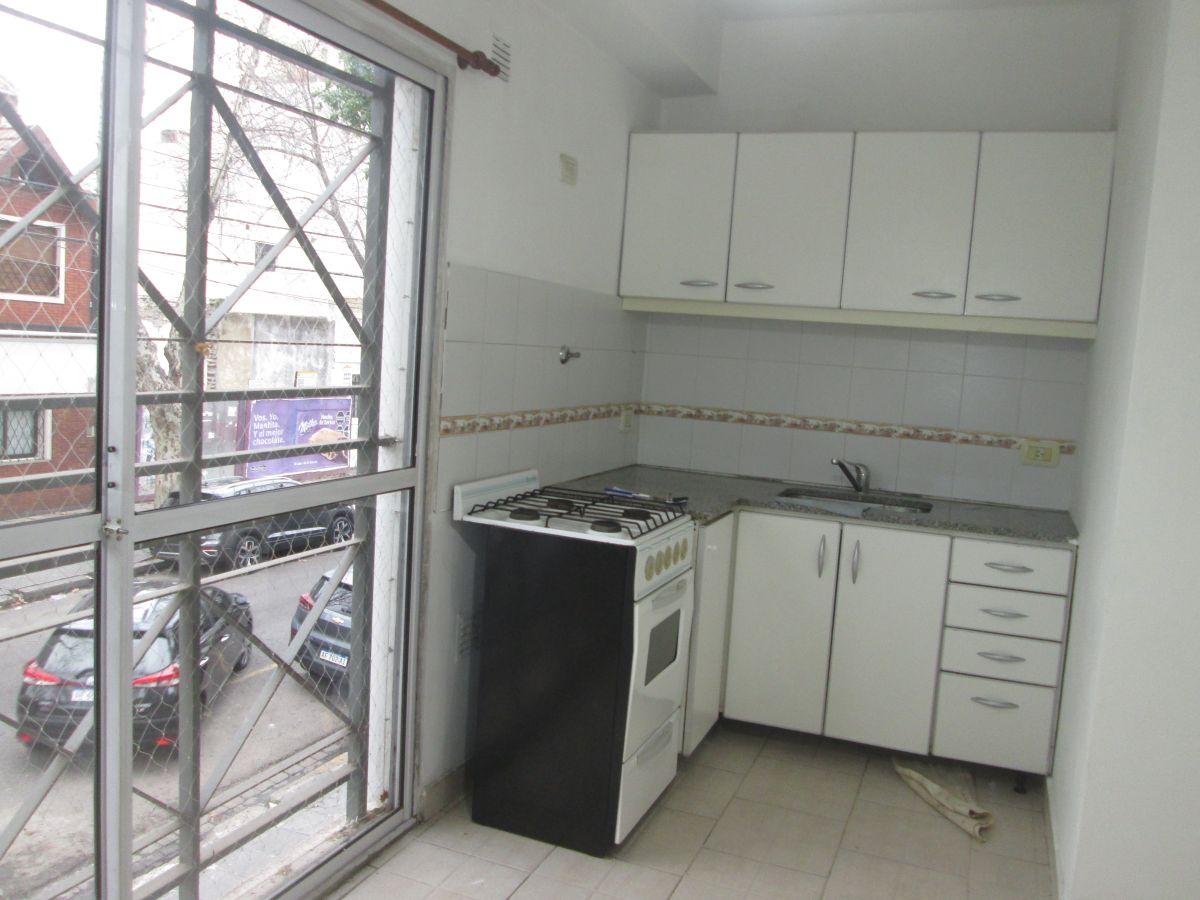 Foto de DUPLEX 2 AMB. LAV.CUB. TZA PROPIA - EXPENSAS: $ 100000, imagen 2