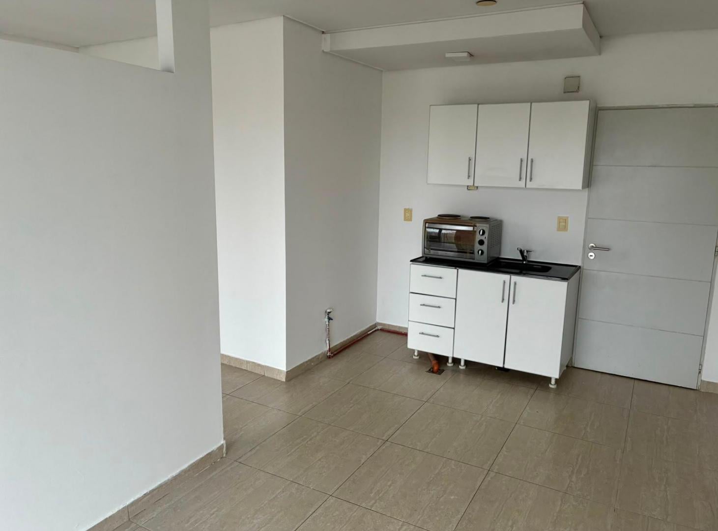 Foto de Alquiler - Departamento en Sarandí monoambiente con balcón, imagen 2
