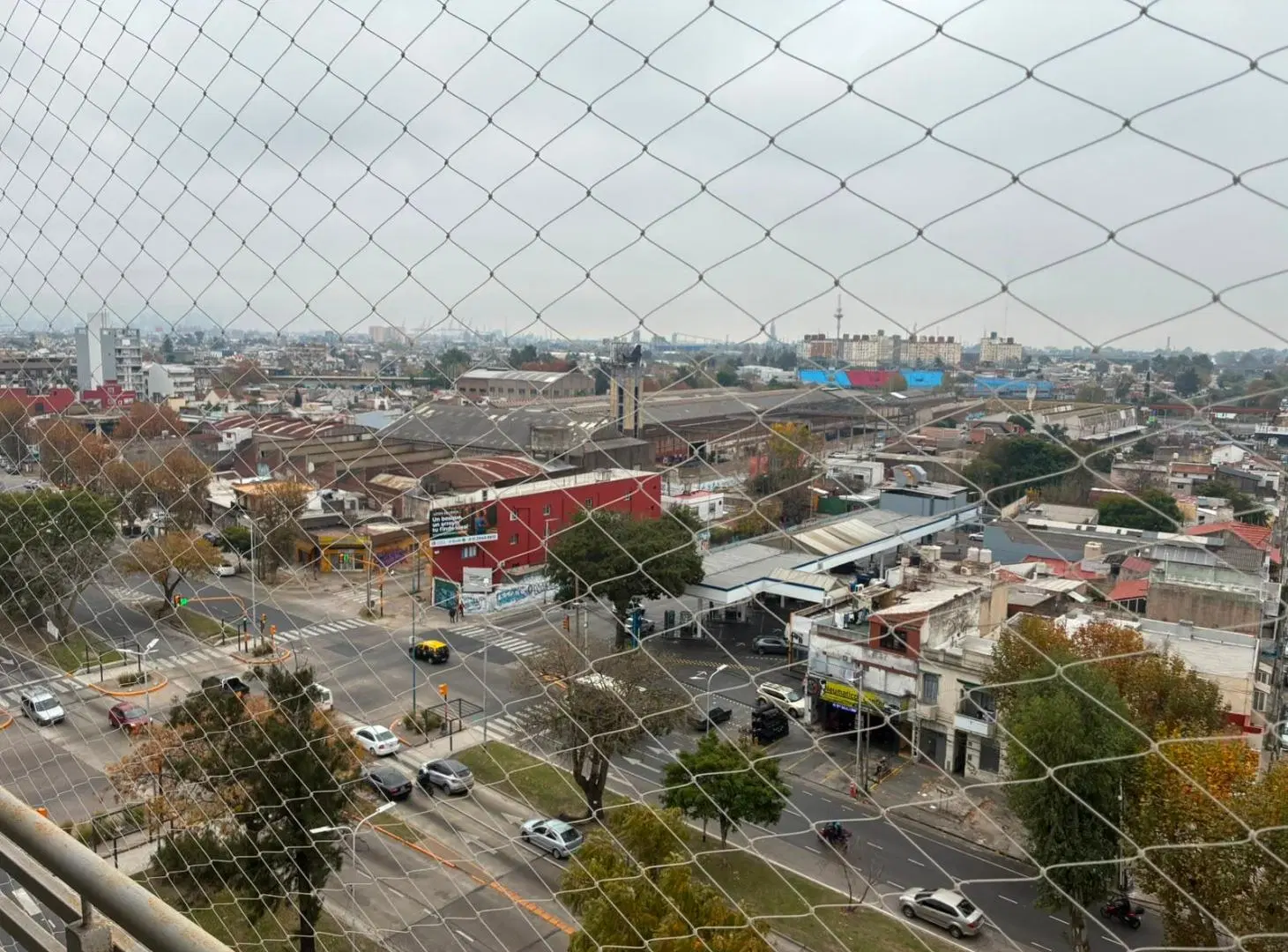 Alquiler - Departamento en Sarandí monoambiente con balcón 5
