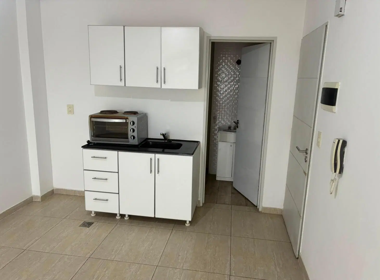 Alquiler - Departamento en Sarandí monoambiente divisible 2