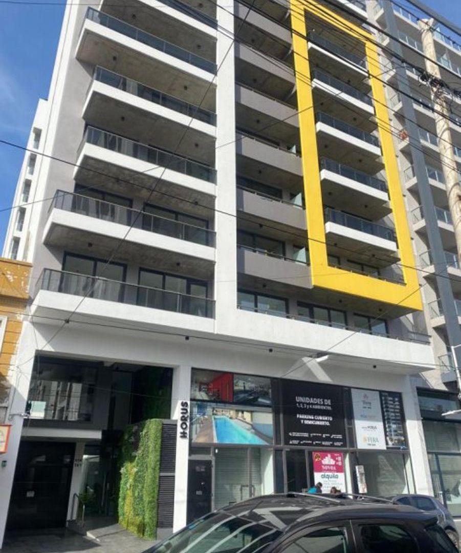 Alquiler - Departamento en Wilde de 2 ambientes en edificio de categoría