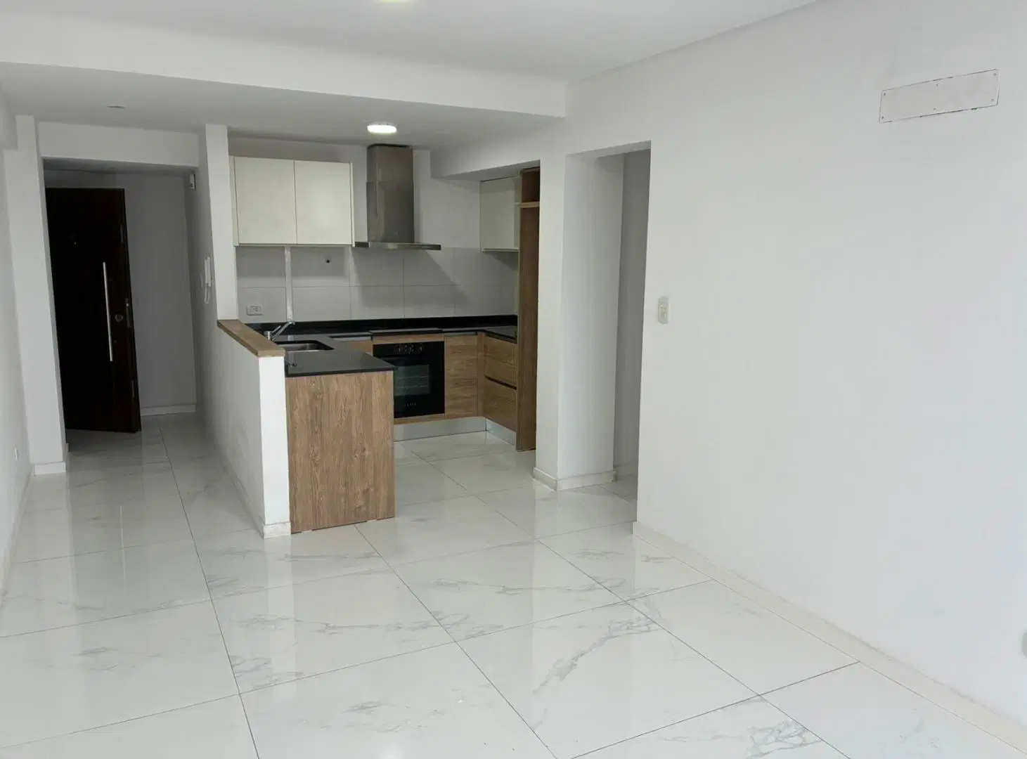 Alquiler - Departamento en Wilde de 2 ambientes en edificio de categoría 4