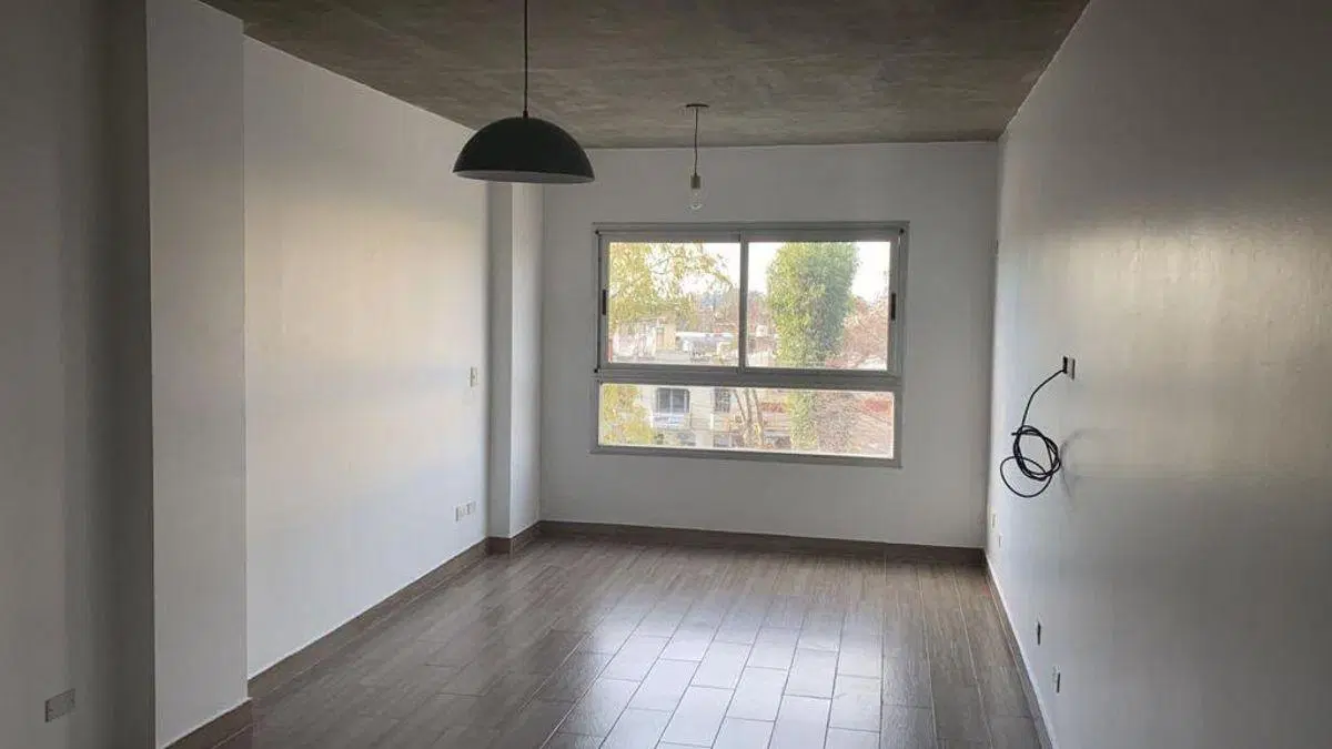 Venta - Departamento en Sarandí monoambiente divisible 4