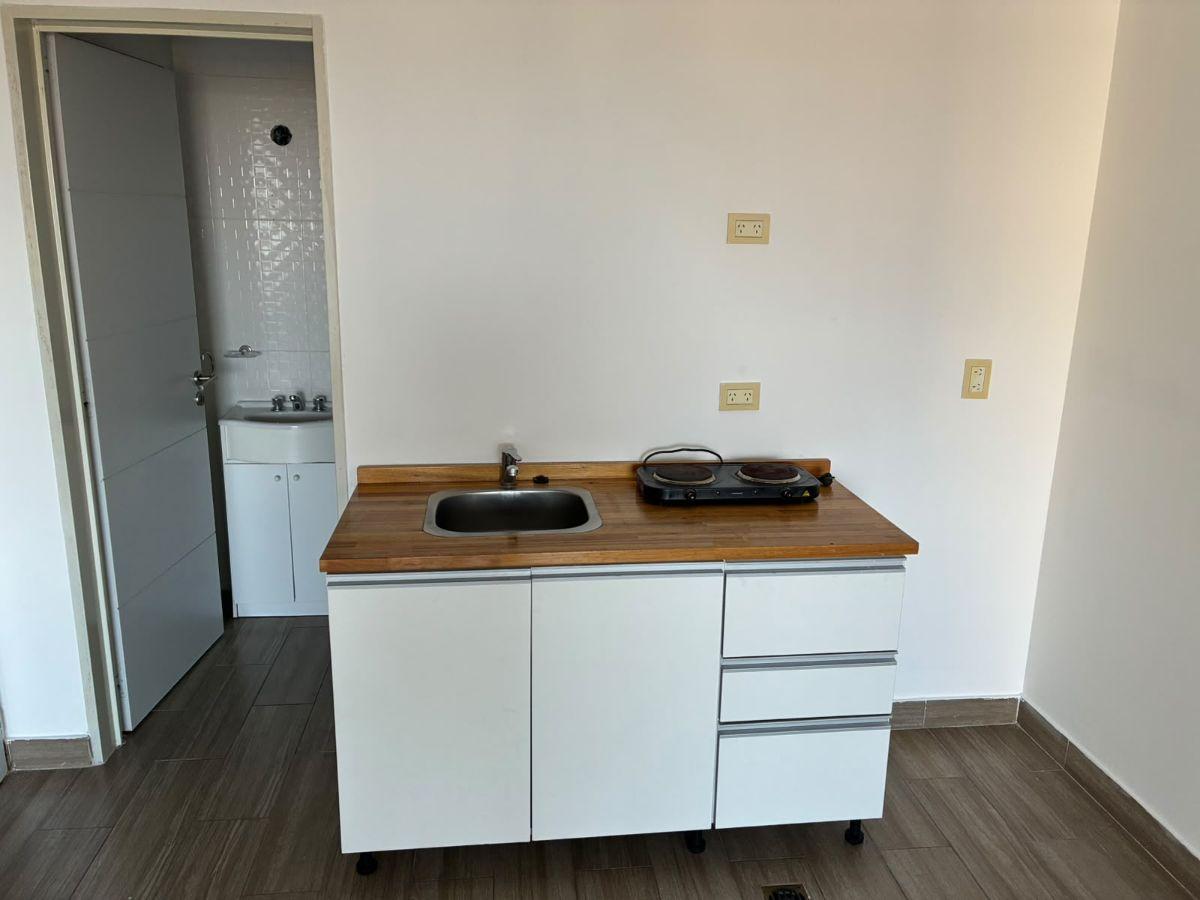 Foto de Alquiler - Departamento en Sarandí monoambiente divisible, imagen 4