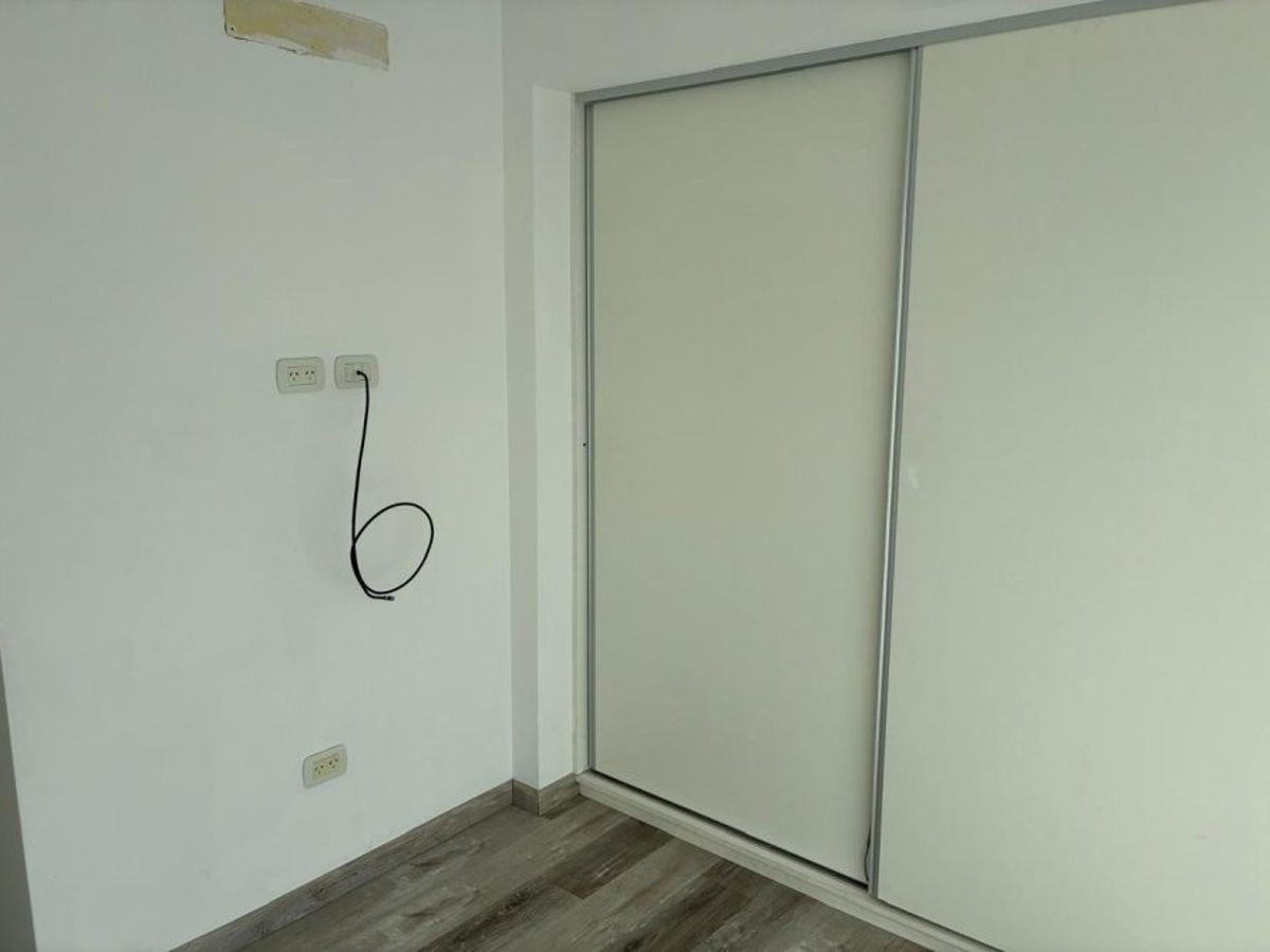 Foto de Alquiler - Departamento en Wilde de 2 ambientes en edificio de categoría, imagen 5
