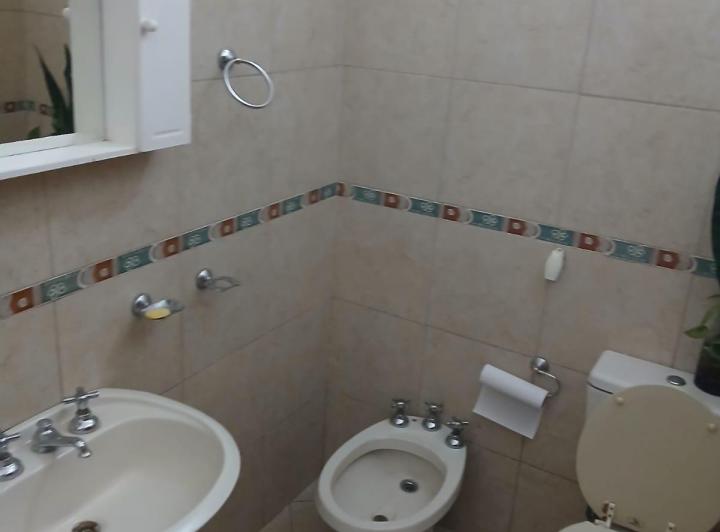 Oportunidad alquilo casa muy linda a una cuadra de avenida Santa Ana 3