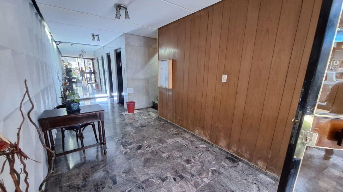 Foto de En Venta Departamento De 3 Ambientes Balvanera Once Caba, imagen 2