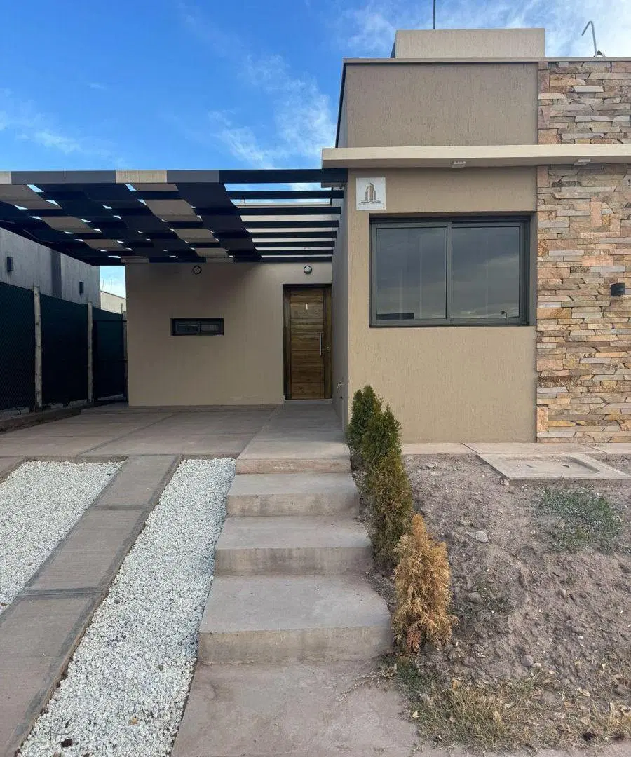 VENTA DE CASA EXCELENTE OPORTUNIDAD!! 4