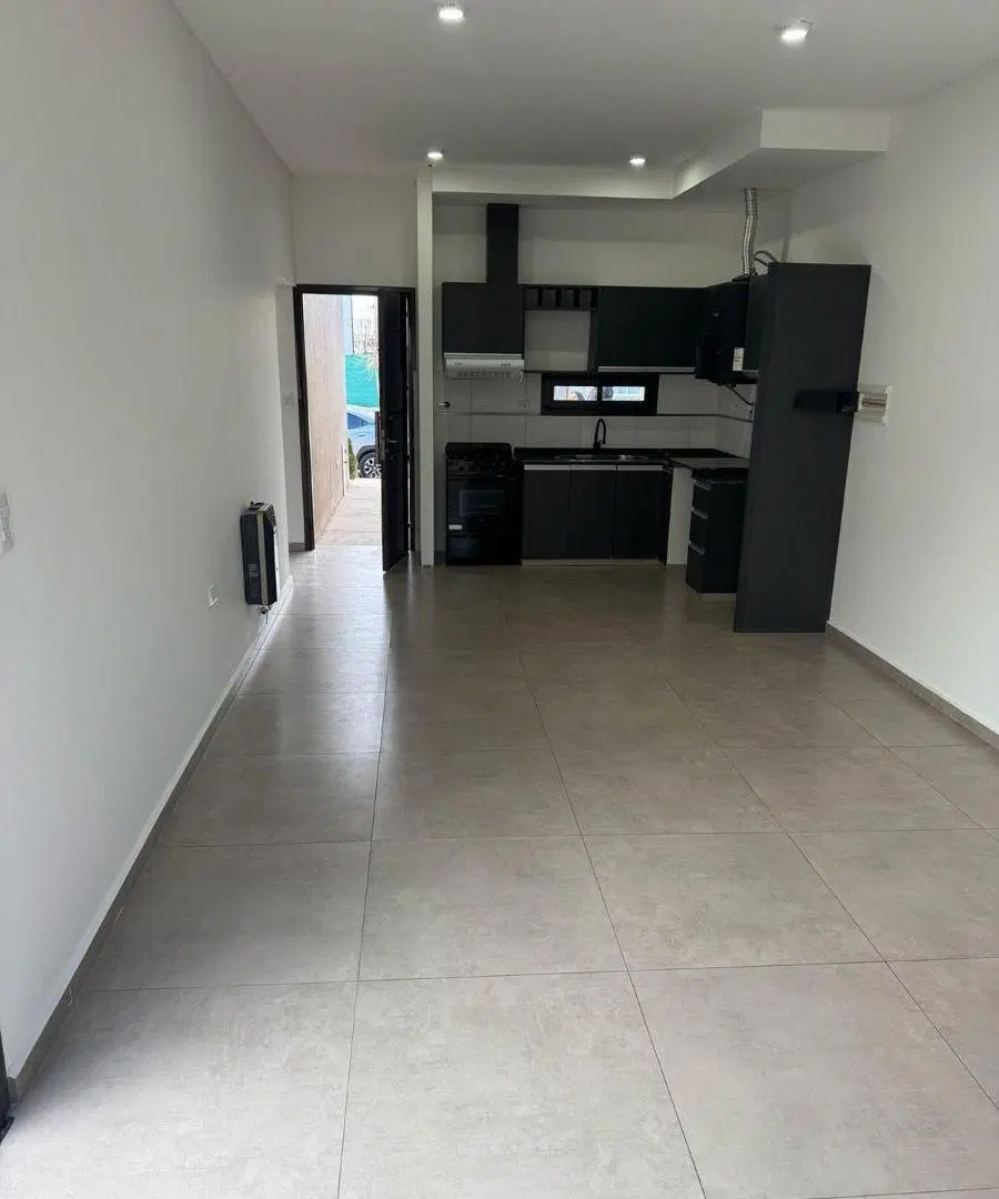 VENTA DE CASA EXCELENTE OPORTUNIDAD!! 2
