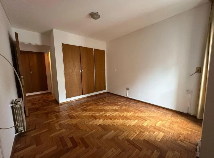 Departamento 2dor con cochera Nueva Córdoba  1
