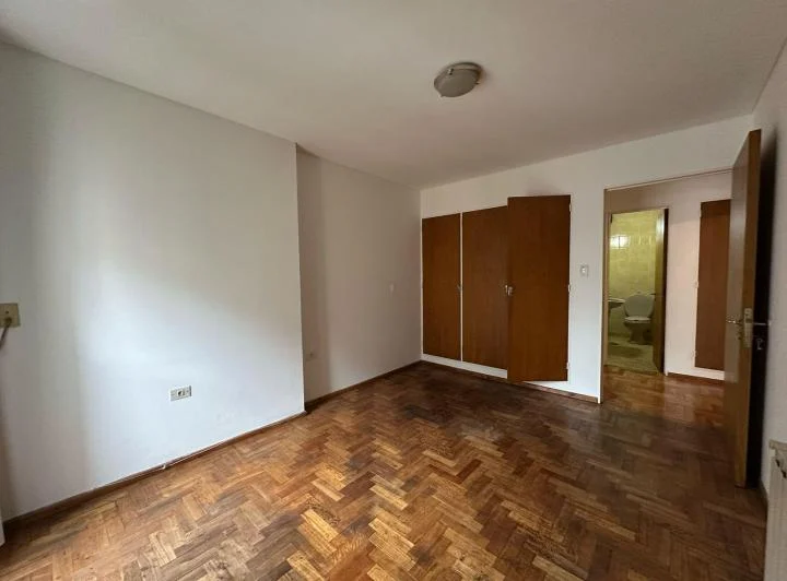 Departamento 2dor con cochera Nueva Córdoba  3