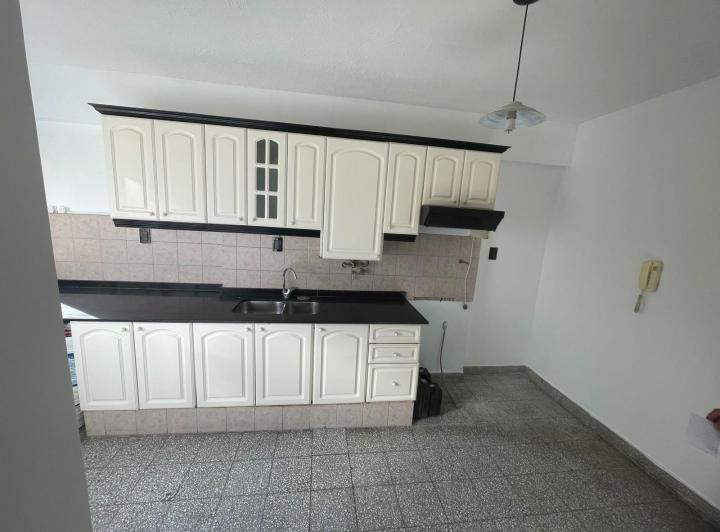 Dueño vende Departamento Barrio Unimev 2