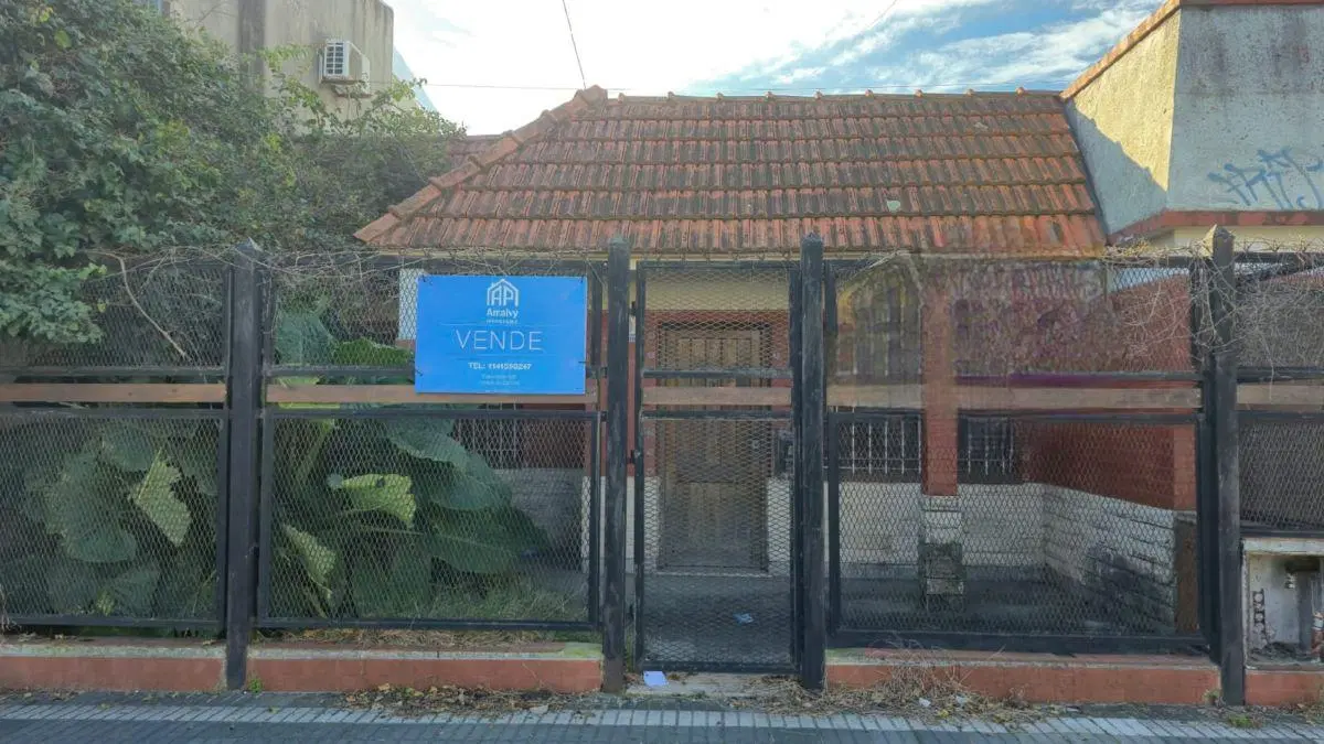 VENTA CASA 6 AMBIENTES. LOMAS DE ZAMORA LOTE DE 500 M² A RECICLAR 4