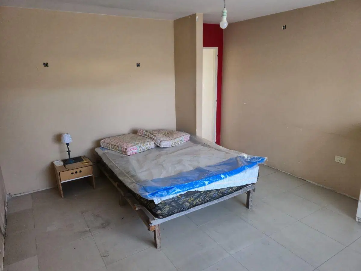 VENTA CASA 4 AMBIENTES. LUIS GUILLON A RECICLAR 4