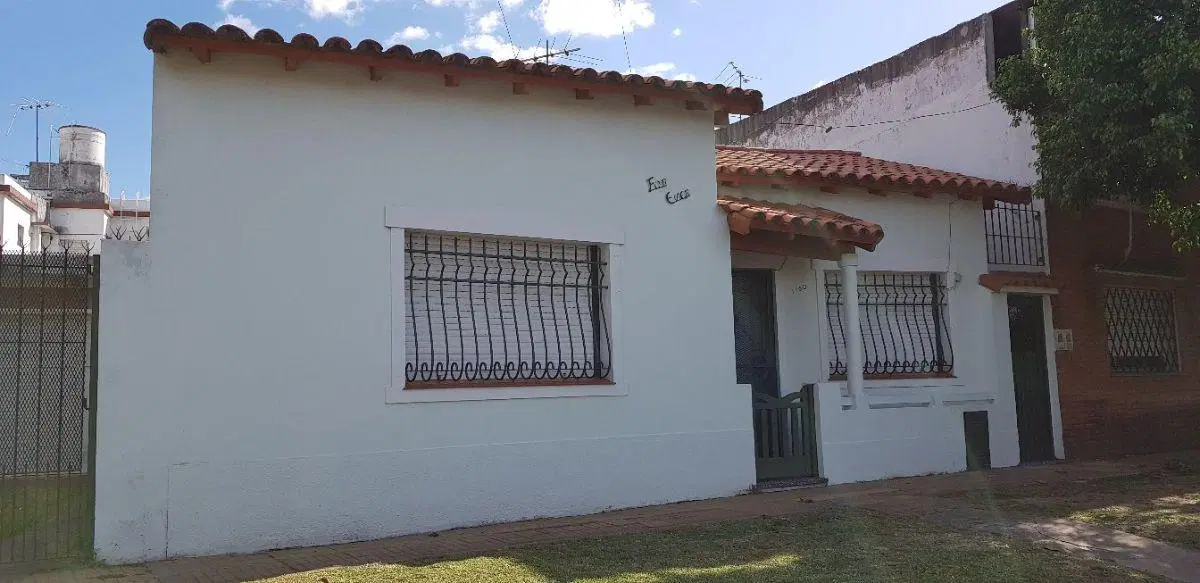 VENTA CASA 3 AMBIENTES. QUILMES 1