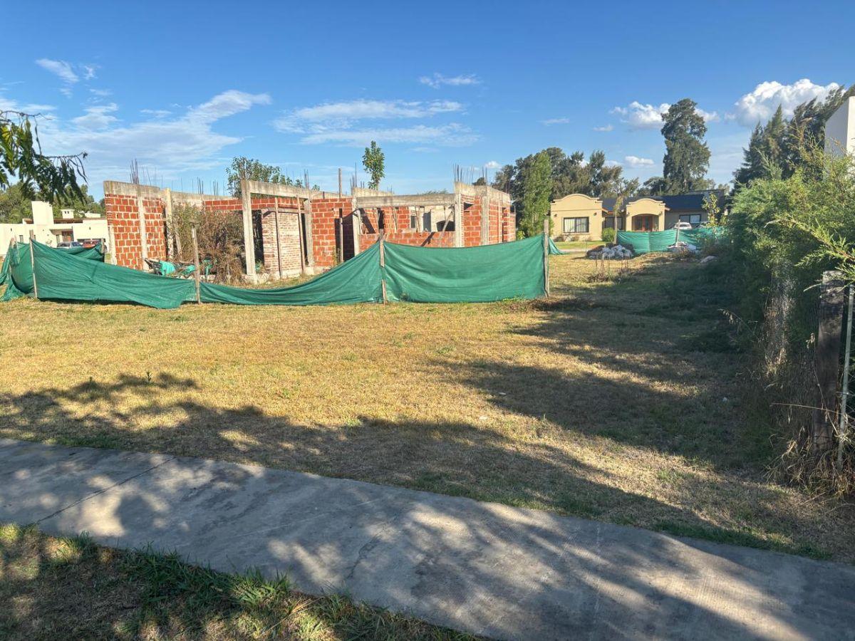 Foto de CASA EN VENTA 4 AMBIENTES A TERMINAR – CAMPO DAROMY – SAN VICENTE, imagen 3