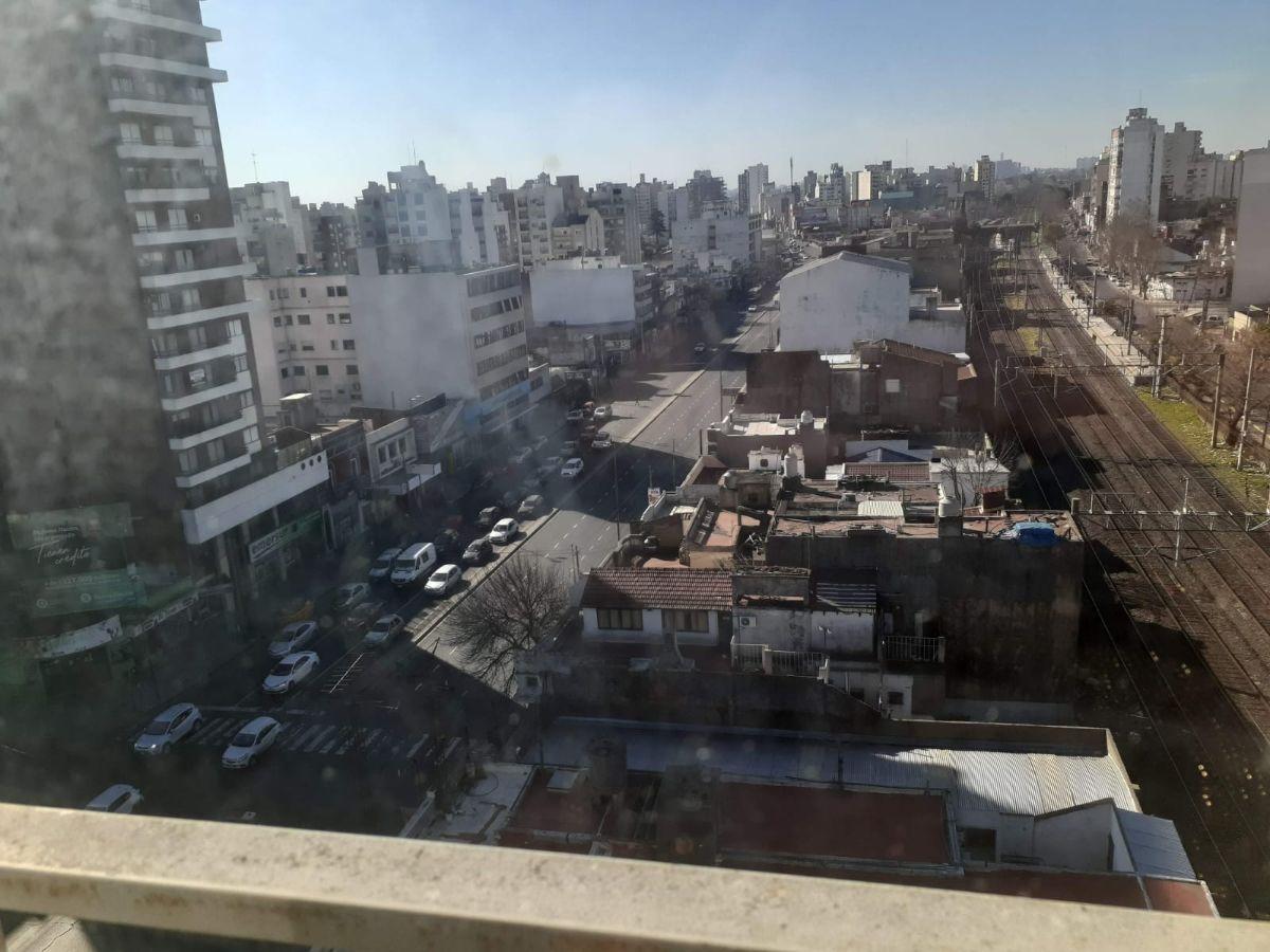 Foto de Departamento en venta 3 Ambientes | 9° Piso | Vistas Abiertas | Lanús, imagen 1