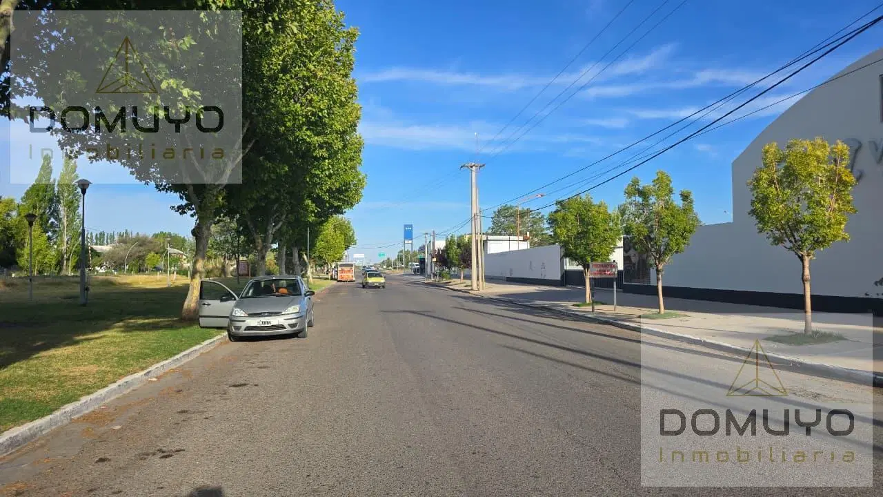VENTA DE CASA EN BARRIO CENTRO 5