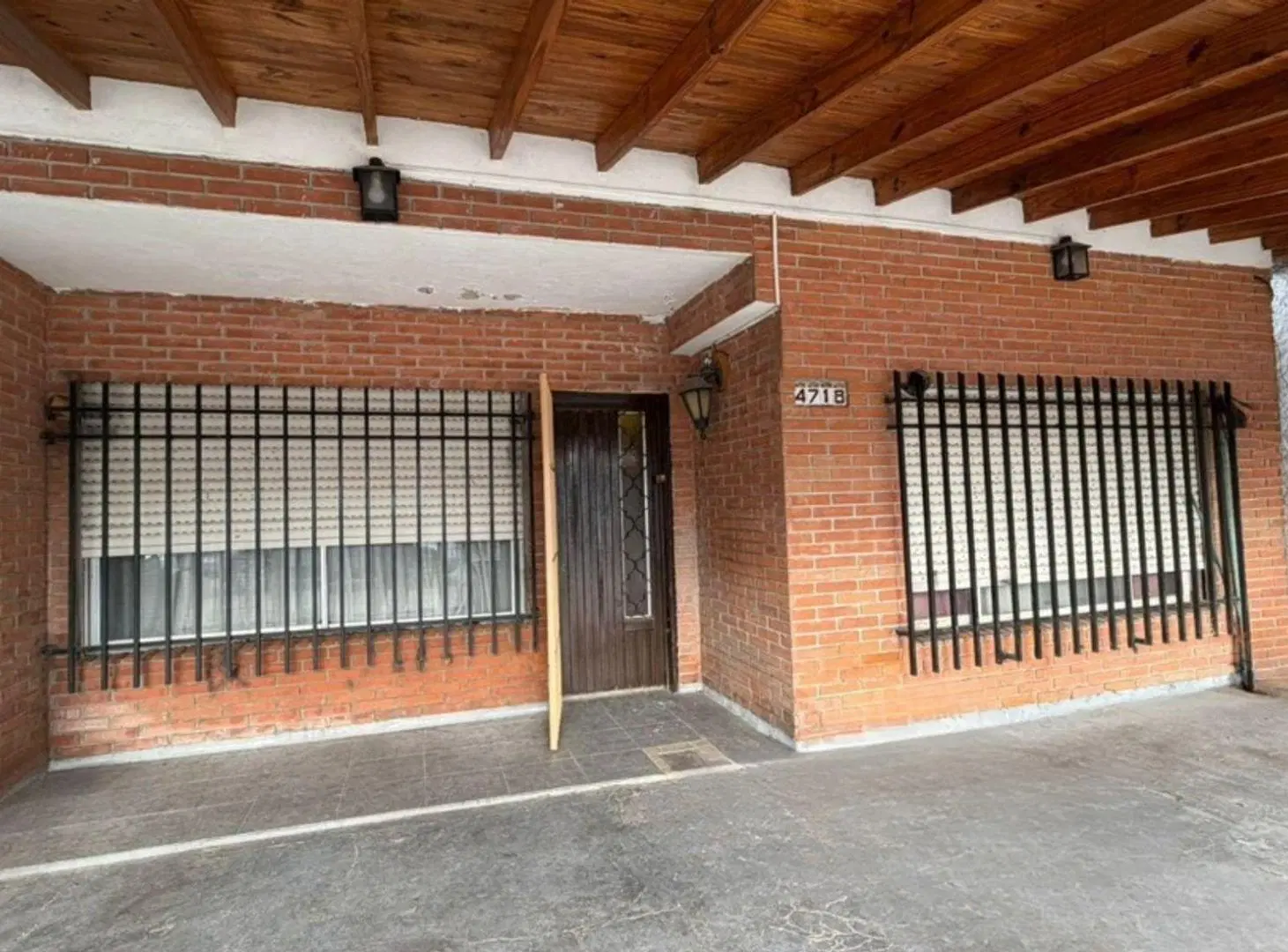 VENTA CASA 3 AMBIENTES LAFERRERE 4