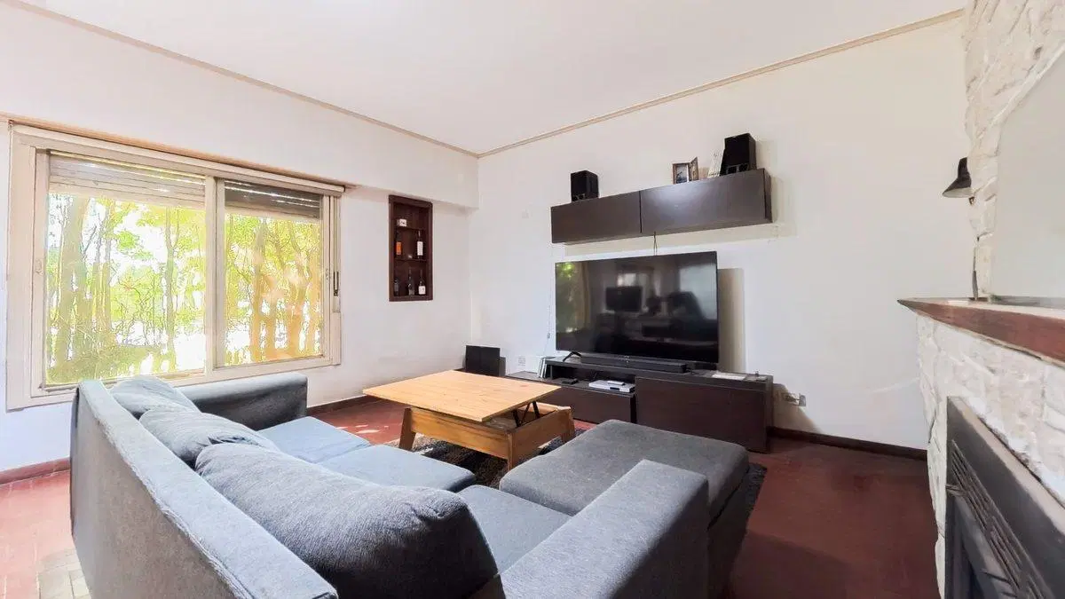 VENTA CASA 2 AMB CON PARQUE RANELAGH 4