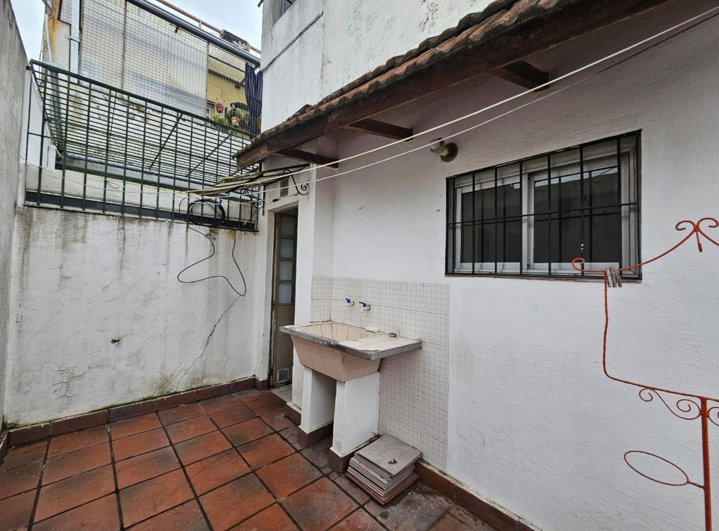 Foto de VENTA DEPARTAMENTO 2 AMBIENTES MONTECASTRO, imagen 5