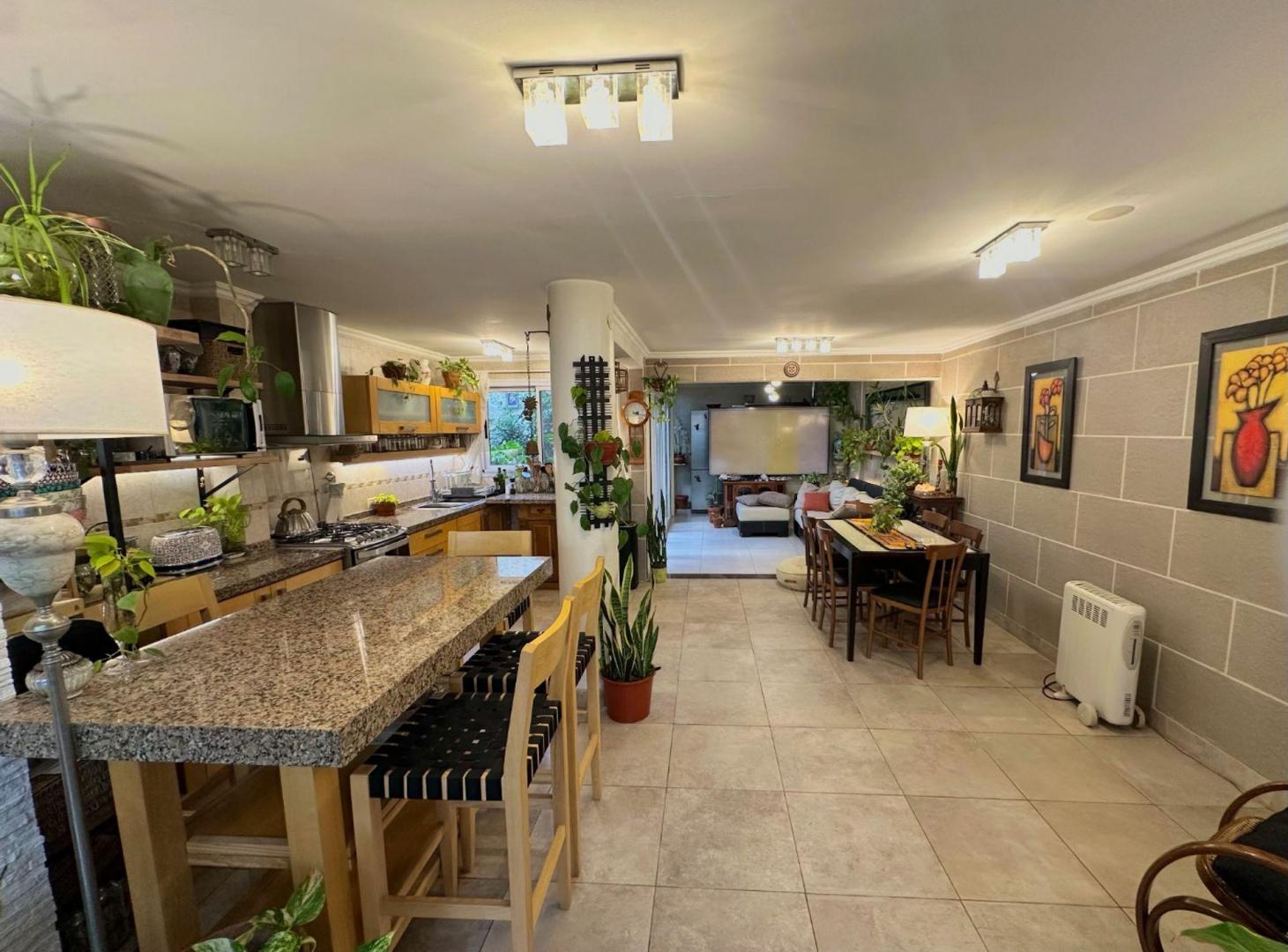 Foto de VENTA CASA 5 AMBIENTES PARQUE CHAS, imagen 5