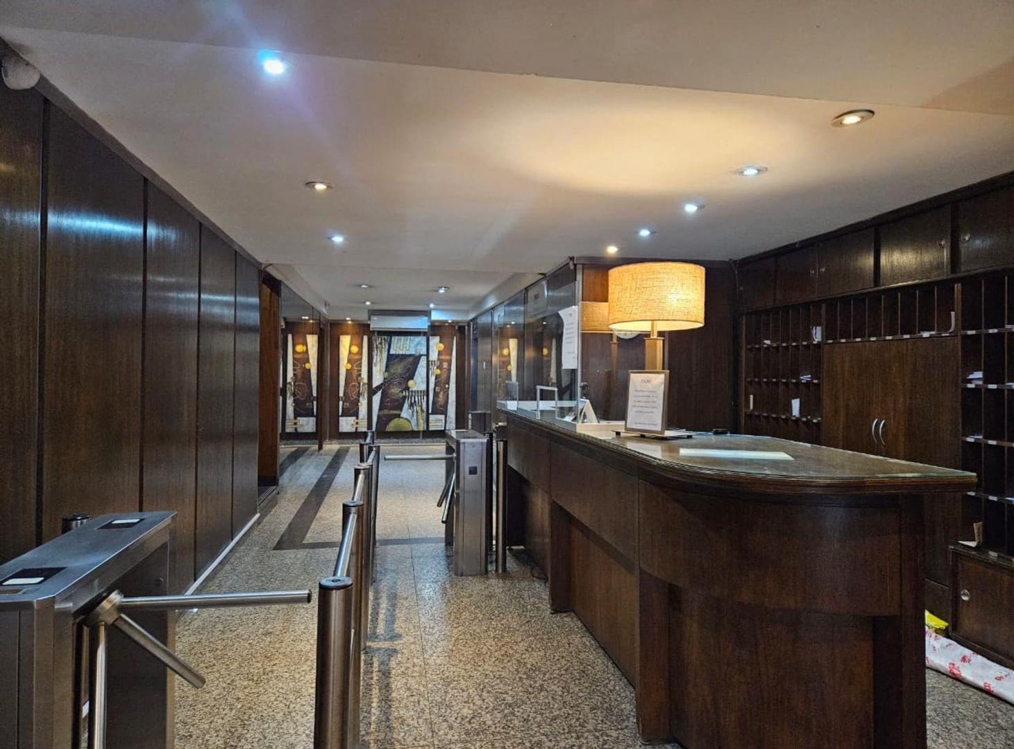Foto de VENTA OFICINA 65 m² CENTRO OPORTUNIDAD 3 DESPACHOS, imagen 2