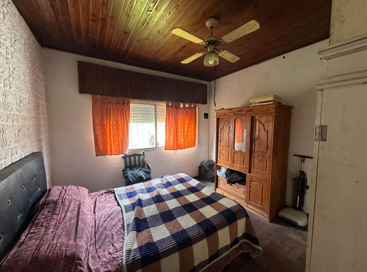 Foto de VENTA CASA 3 AMBIENTES LUJAN A REFACCIONAR, imagen 1