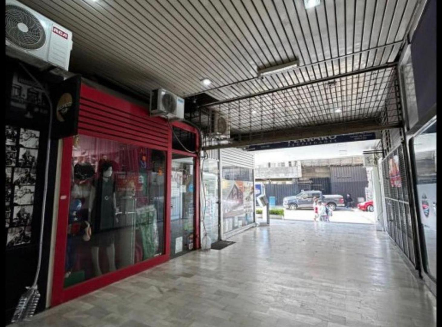 Foto de Local Comercial Galeria Vision Lomas de Zamora, imagen 1