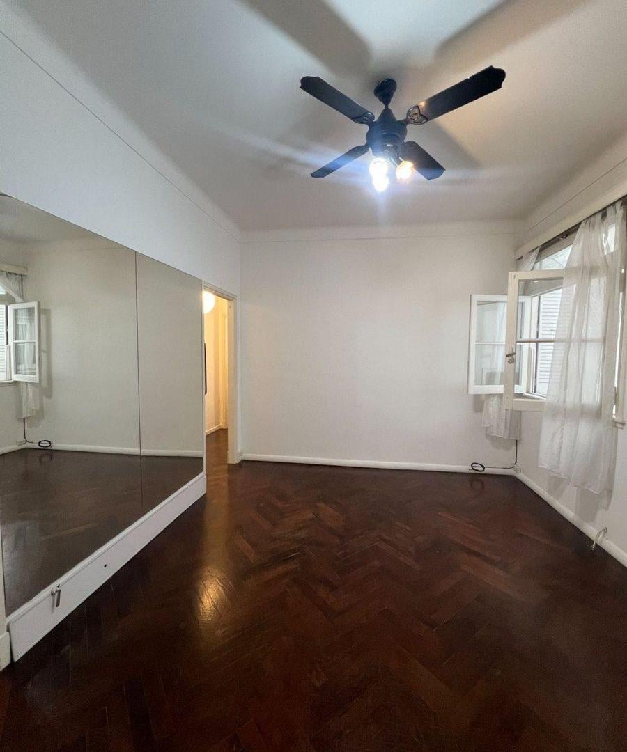 Foto de VENTA departamento 2 Ambientes Colegiales Amplio, imagen 1