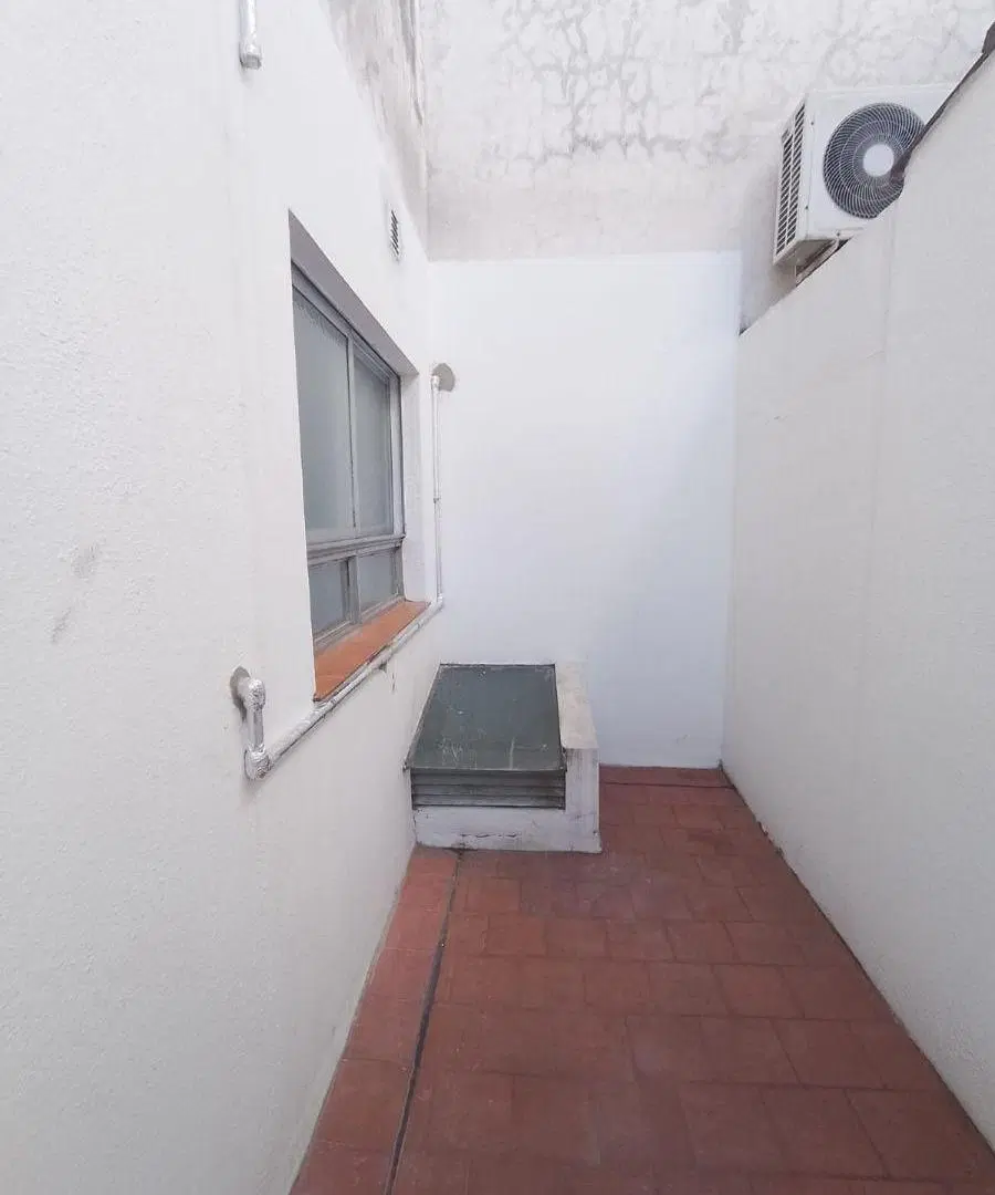 DEPARTAMENTO 2 AMBIENTES AMPLIO CON 2 PATIOS 5