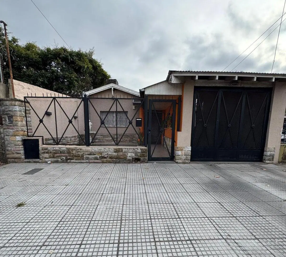 CHALET 6 AMBIENTES Y AMPLIO PARQUE 5