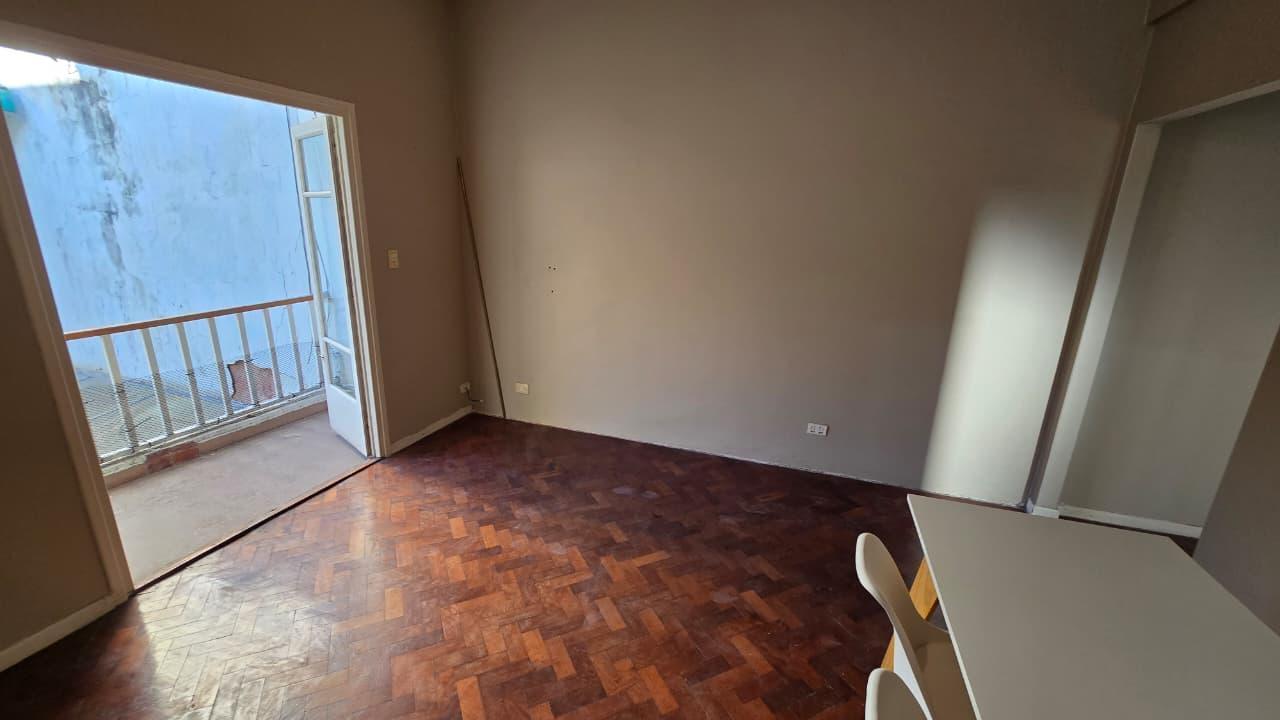 Foto de VENTA DEPTO. 3 AMBIENTES CON BALCON VILLA DEL PARQUE, imagen 4