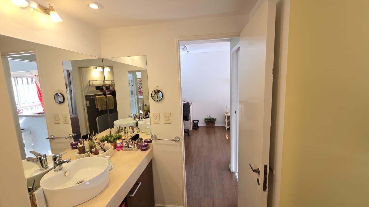 Foto de VENTA DE DEPTO. 2 AMBIENTES, COCHERA CON USUFRUCTO VITALICIO GRATUITO, imagen 2