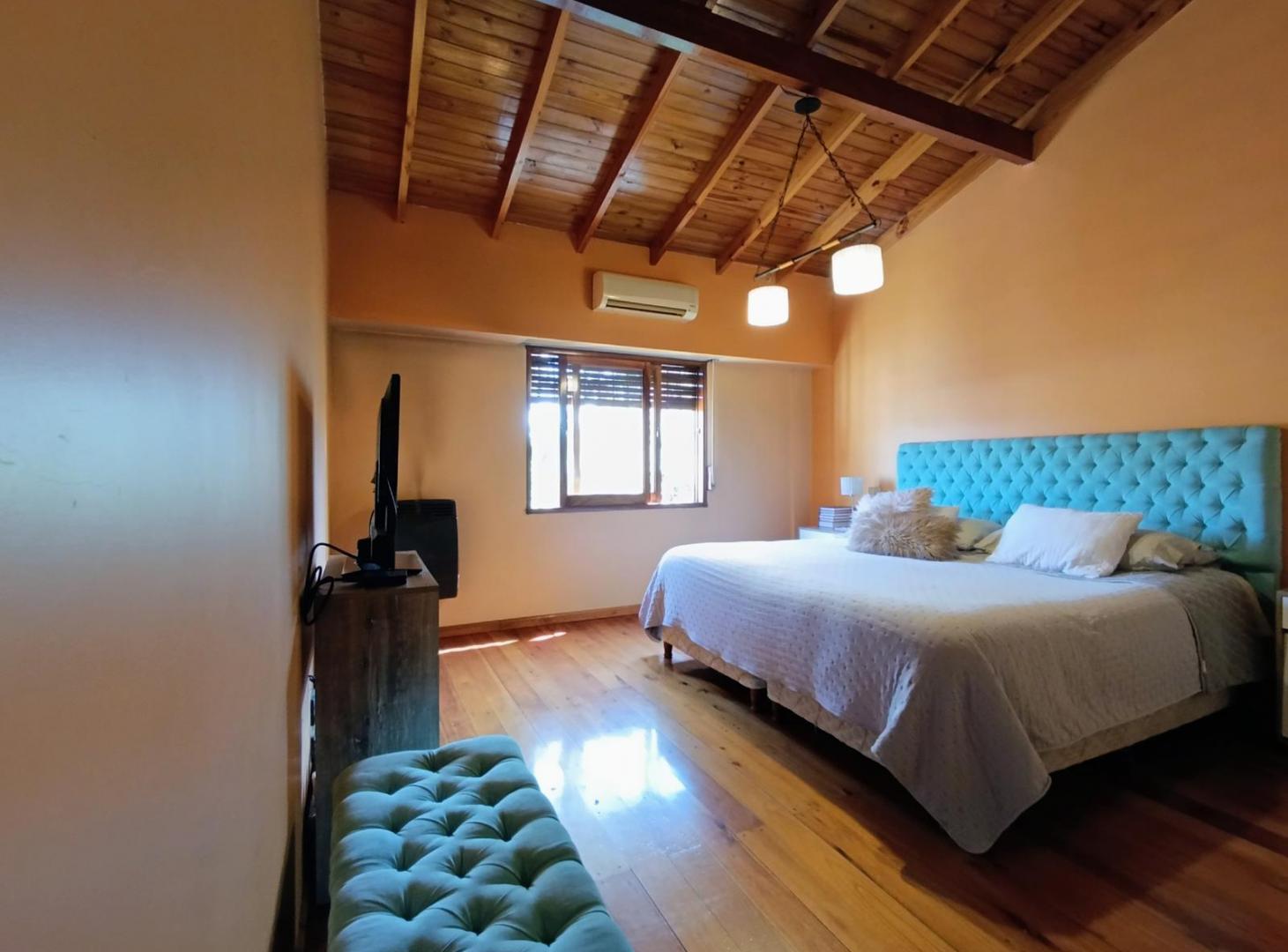 Foto de Casa 6 ambientes con pileta y quincho en Moreno | Temporario amoblado o, imagen 2